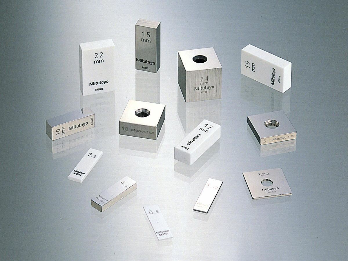 Mitutoyo offers a complete selection of gage blocks available in rectangular or square, metric or inch and steel or CERA (ceramic) types.